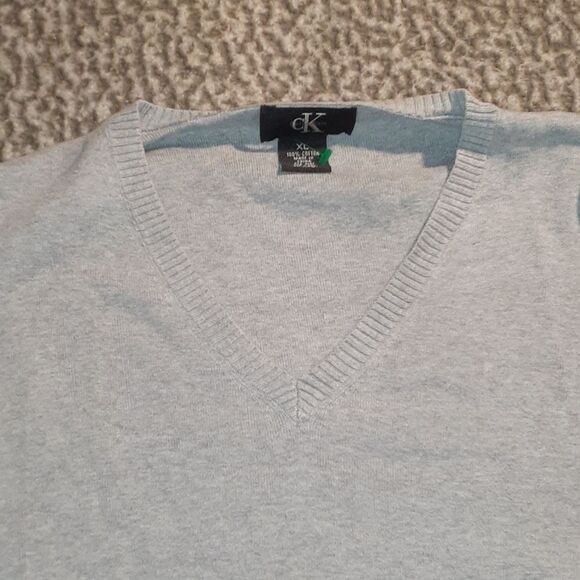 Calvin Klein Gray Cotton V-Neck Sweater SIZE XL - Picture 4 of 5